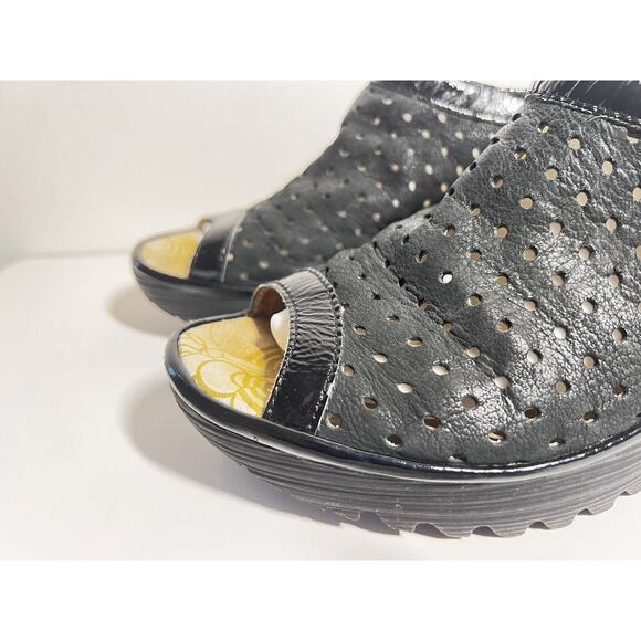 Fly London EUC Black Leather Yile Perforated Platform Wedge Sandal 8-8.5 US 39 - Picture 2 of 6